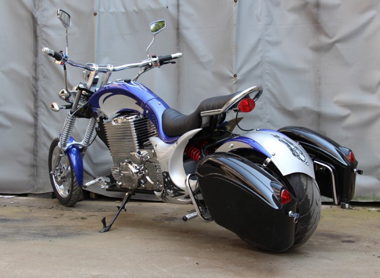 Электромотоцикл GreenCamel Чоппер C200 (3000W 72V45Ah  R15)